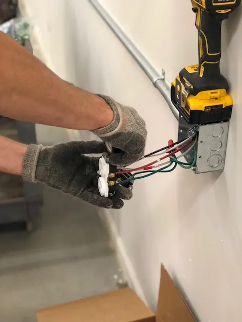 Daylight Electric LLC in Anchorage