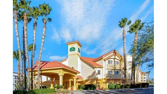 La Quinta Inn & Suites by Wyndham Tucson Airport in Tucson