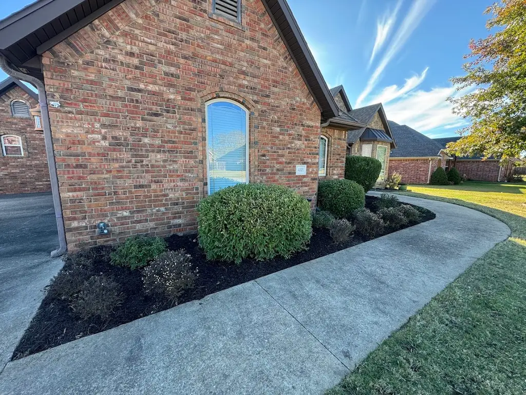 Rolling Hills Landscaping lcc in Fayetteville