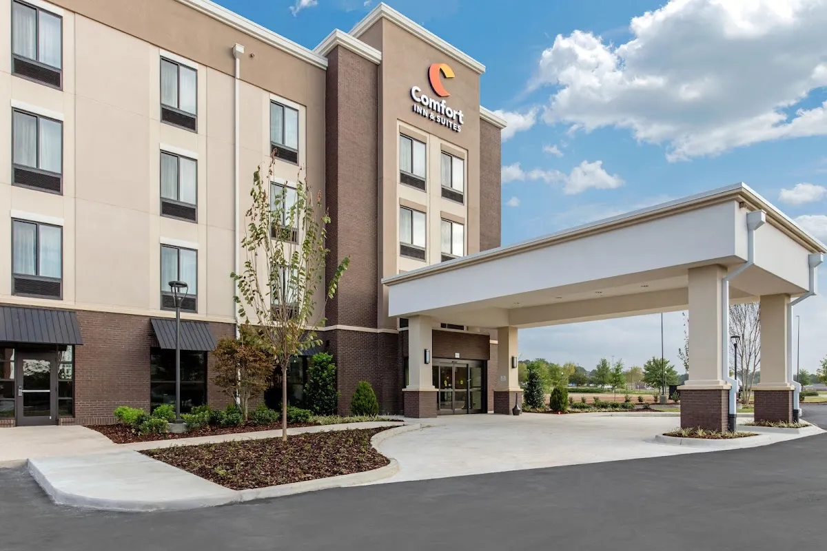 Comfort Inn and Suites - Crossplex Village in Birmingham
