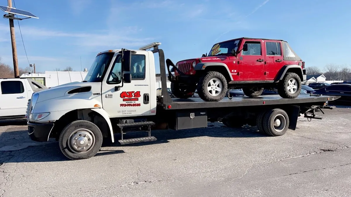 AJ's Towing & Recovery in Newark
