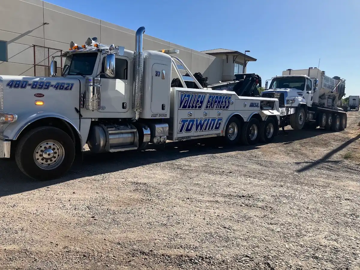 Valley Express Towing Phoenix - Cars, Heavy Duty and Semi Tow Trucks in Phoenix