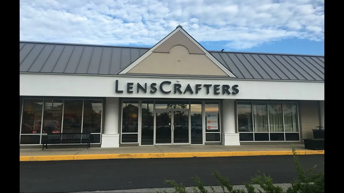 LensCrafters in Manchester
