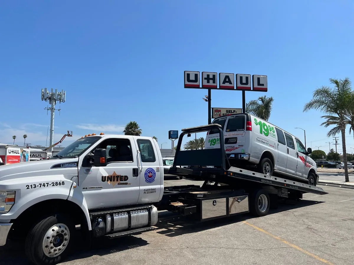 United Carrier Towing Services in Los Angeles