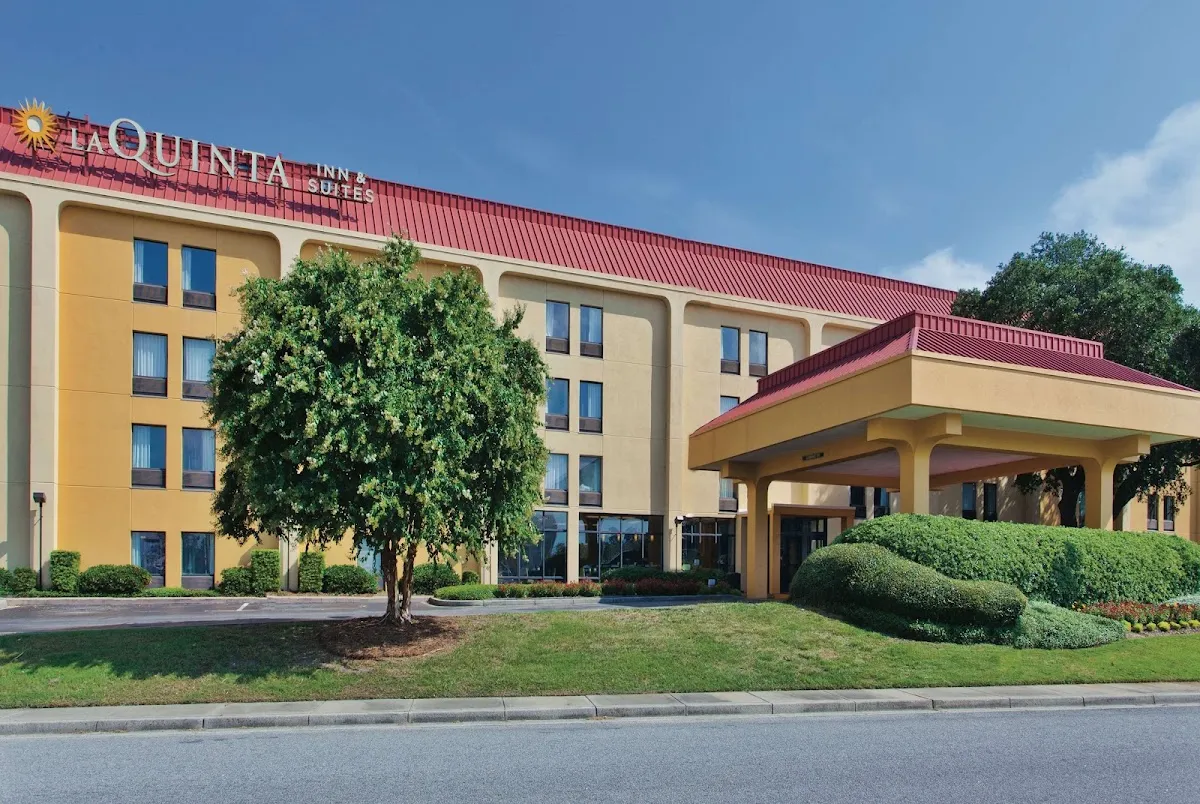 La Quinta Inn & Suites by Wyndham Charleston Riverview in Charleston