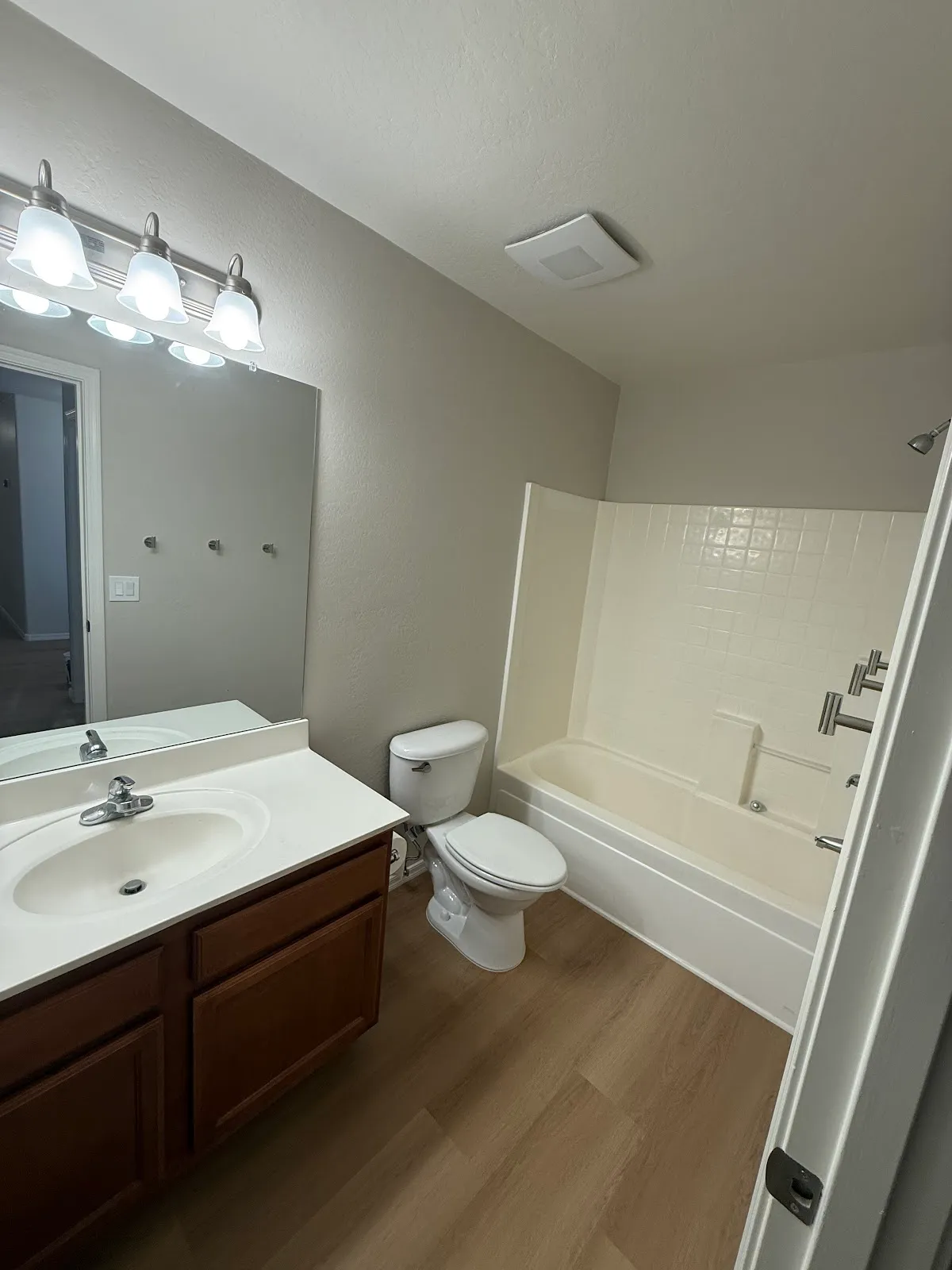 Evolution Restoration & Renovation - Water Mitigation Phoenix in Phoenix
