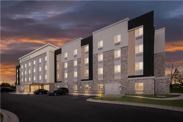 Everhome Suites Huntsville - Research Park in Huntsville