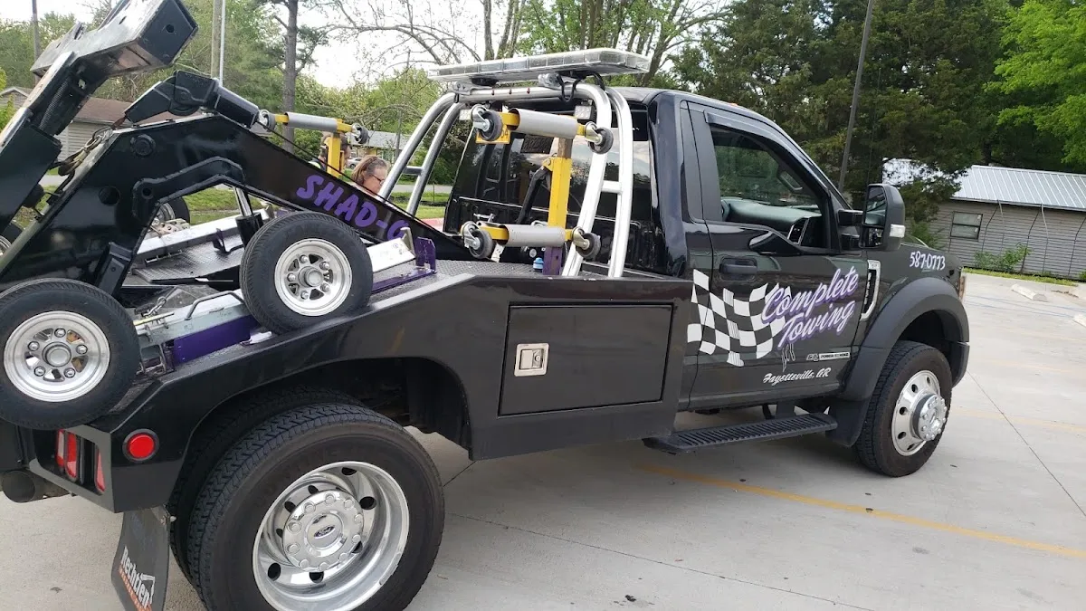 Complete Towing LLC in Fayetteville
