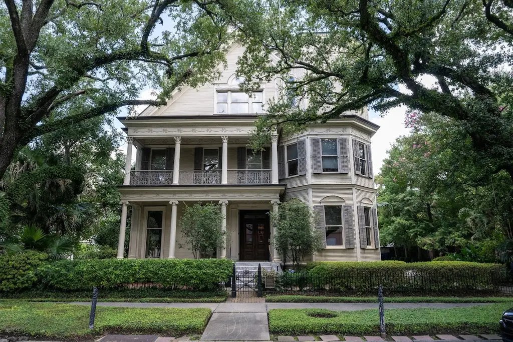 Bartow Plastic Surgery in New Orleans